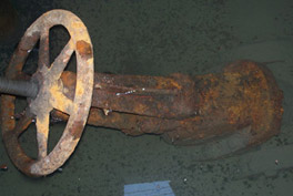 Damaged OS&Y Underwater